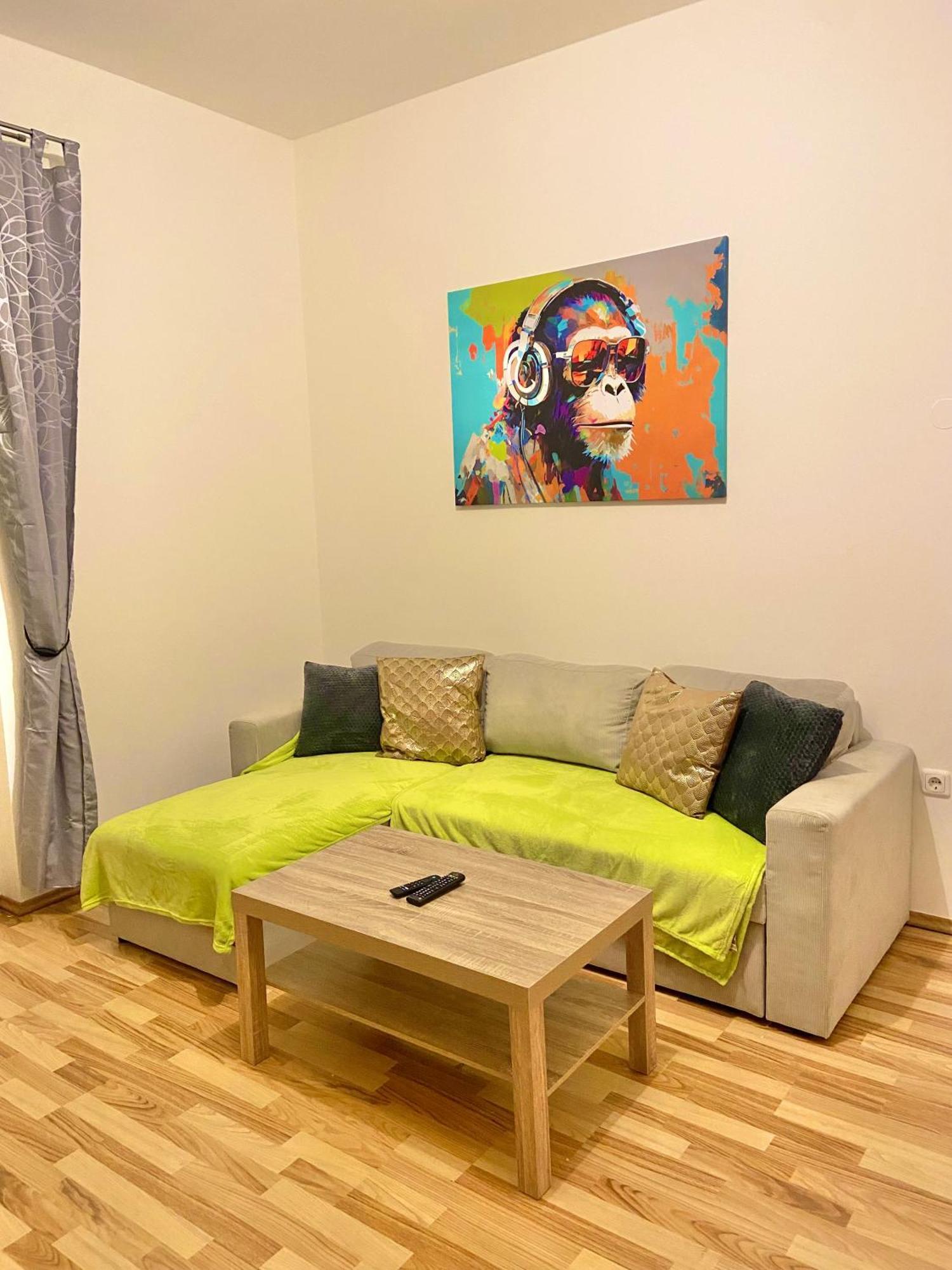 Burgblick Apartment- 60Qm, Kueche, Waschmaschine, Streamingdienste Seebenstein Eksteriør billede